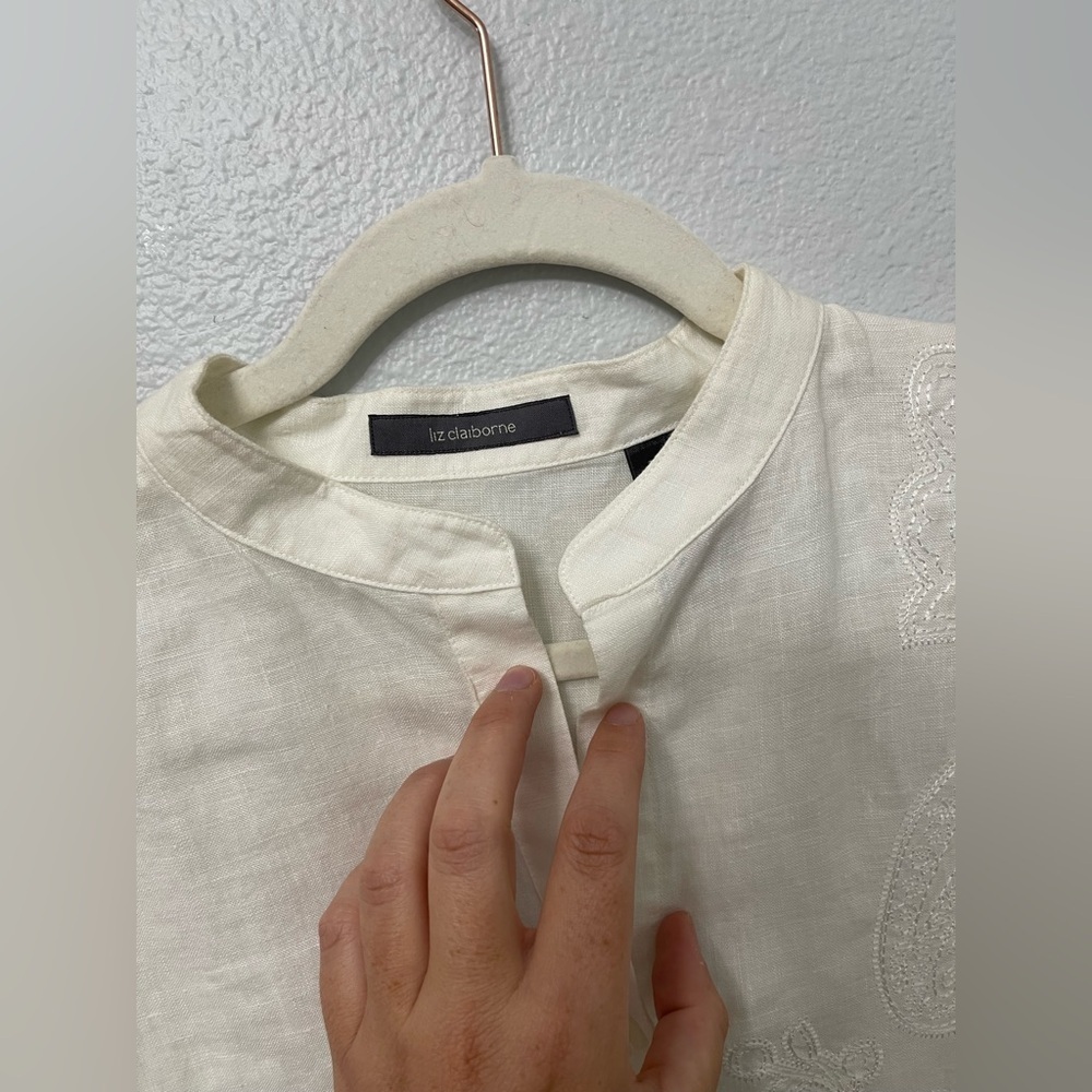 Liz Claiborne Linen Button Down Embroidered Cream Blouse Size M - Picture 3 of 11